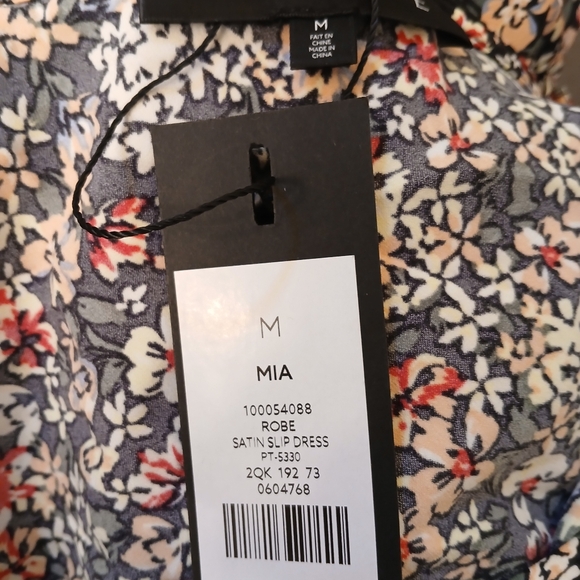 Slip Dress Dynamite - Picture 4 of 4